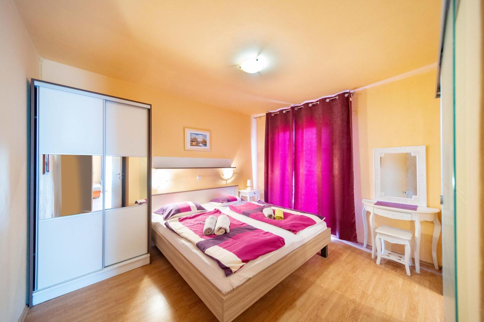 Guesthouse Mira 라브 외부 사진