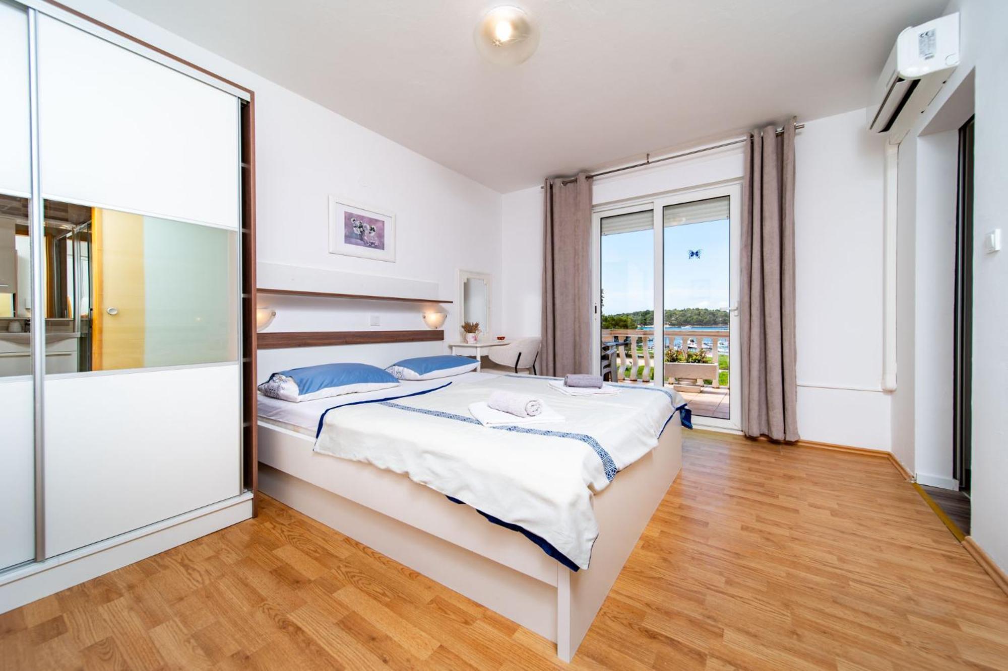 Guesthouse Mira 라브 외부 사진
